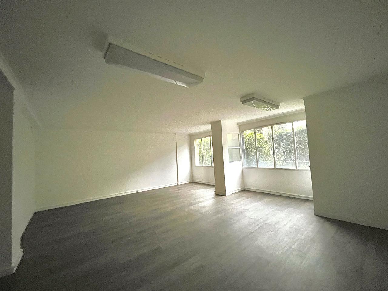 Bureau Paris 56m² Vente bureau Paris OVBUR2202119 1